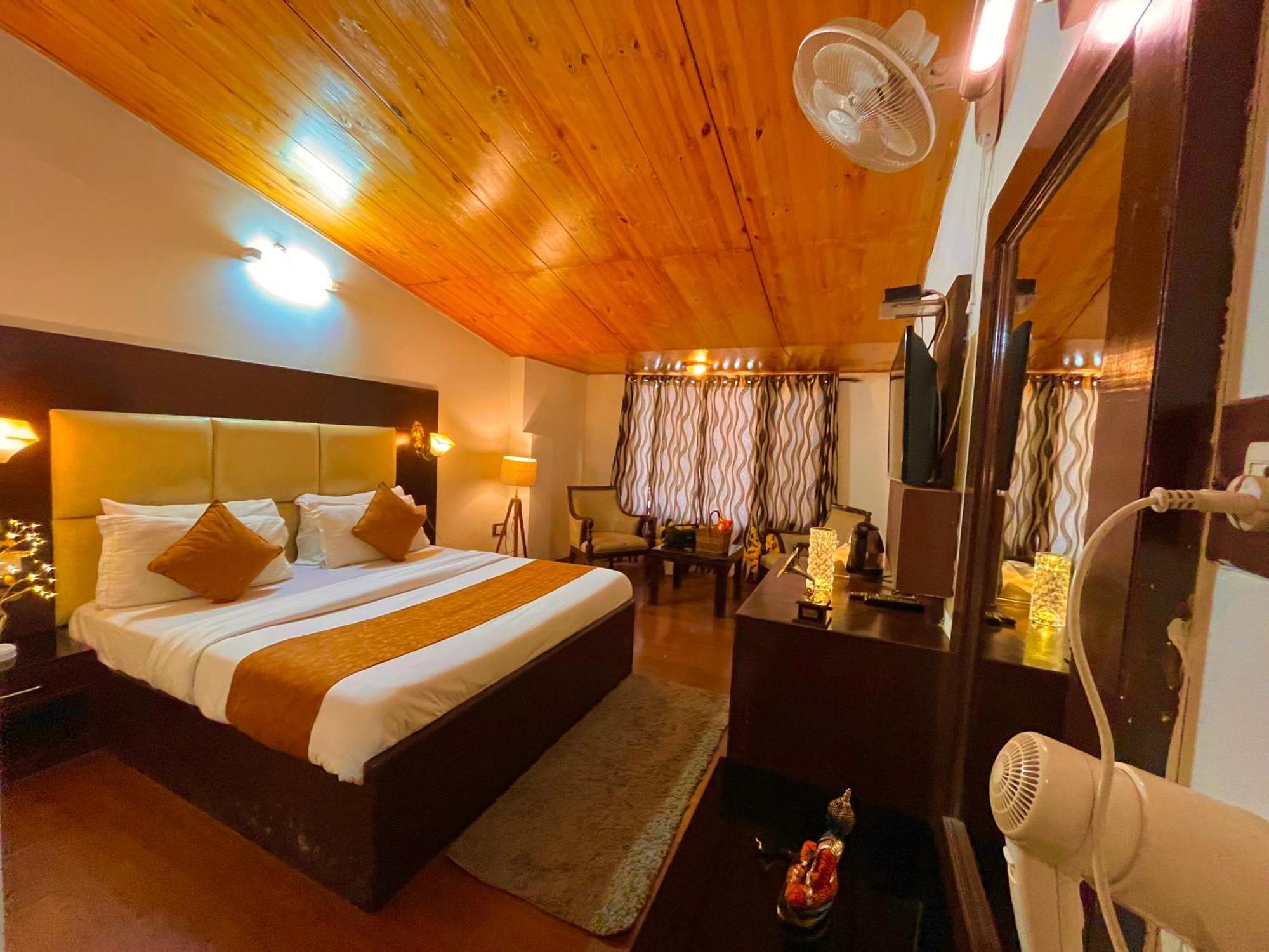 Hotel The North Wind In City Center, Manali מראה חיצוני תמונה