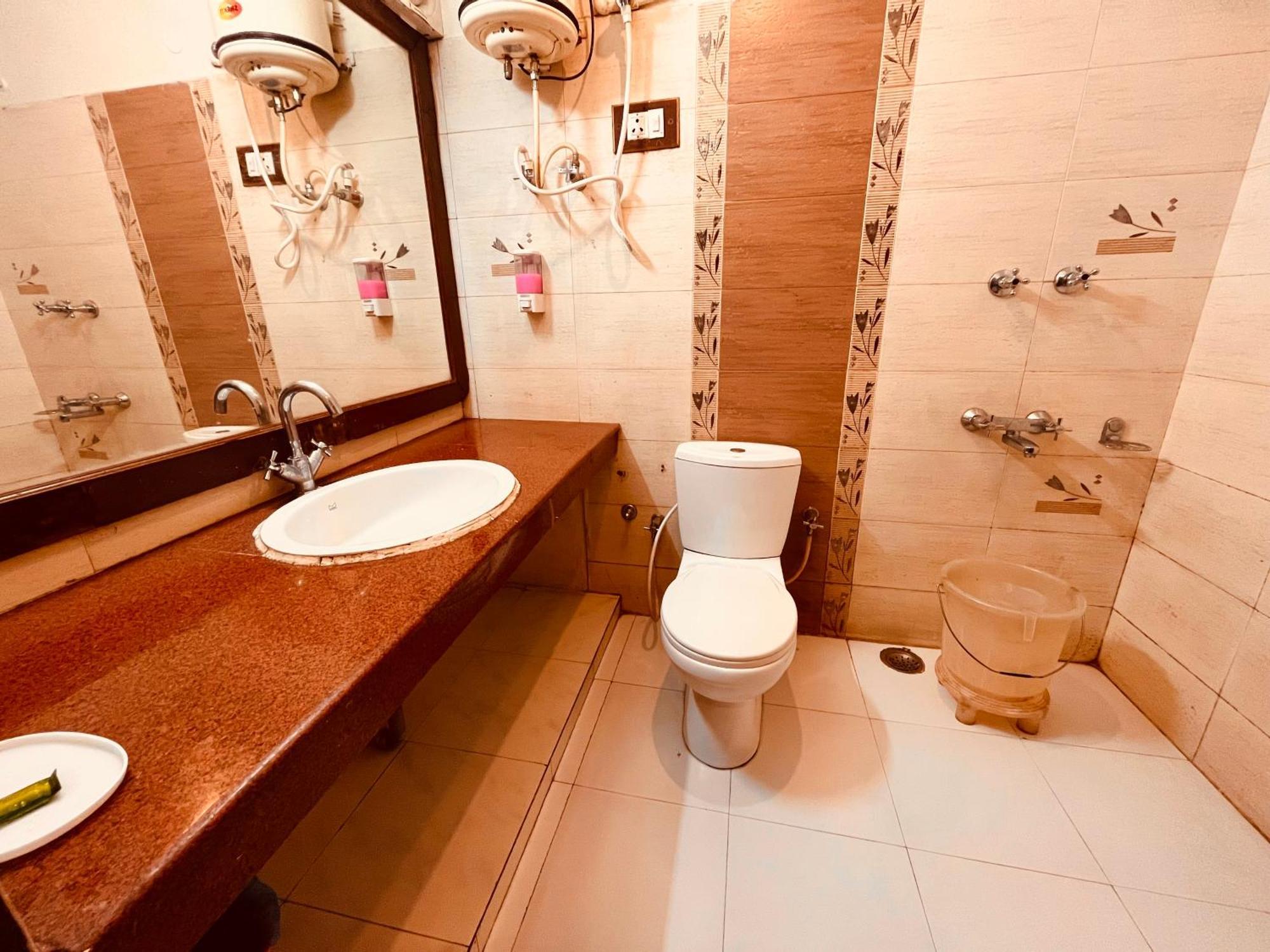 Hotel The North Wind In City Center, Manali מראה חיצוני תמונה