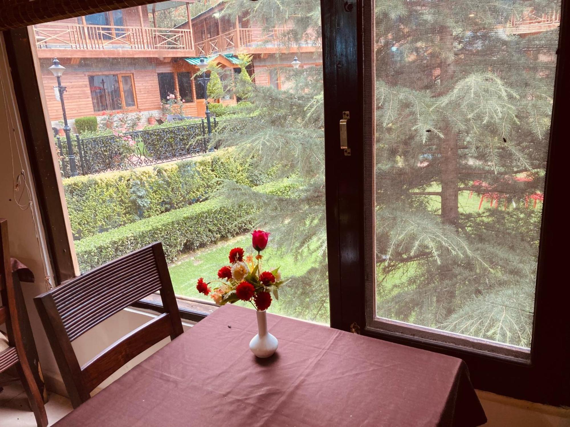 Hotel The North Wind In City Center, Manali מראה חיצוני תמונה